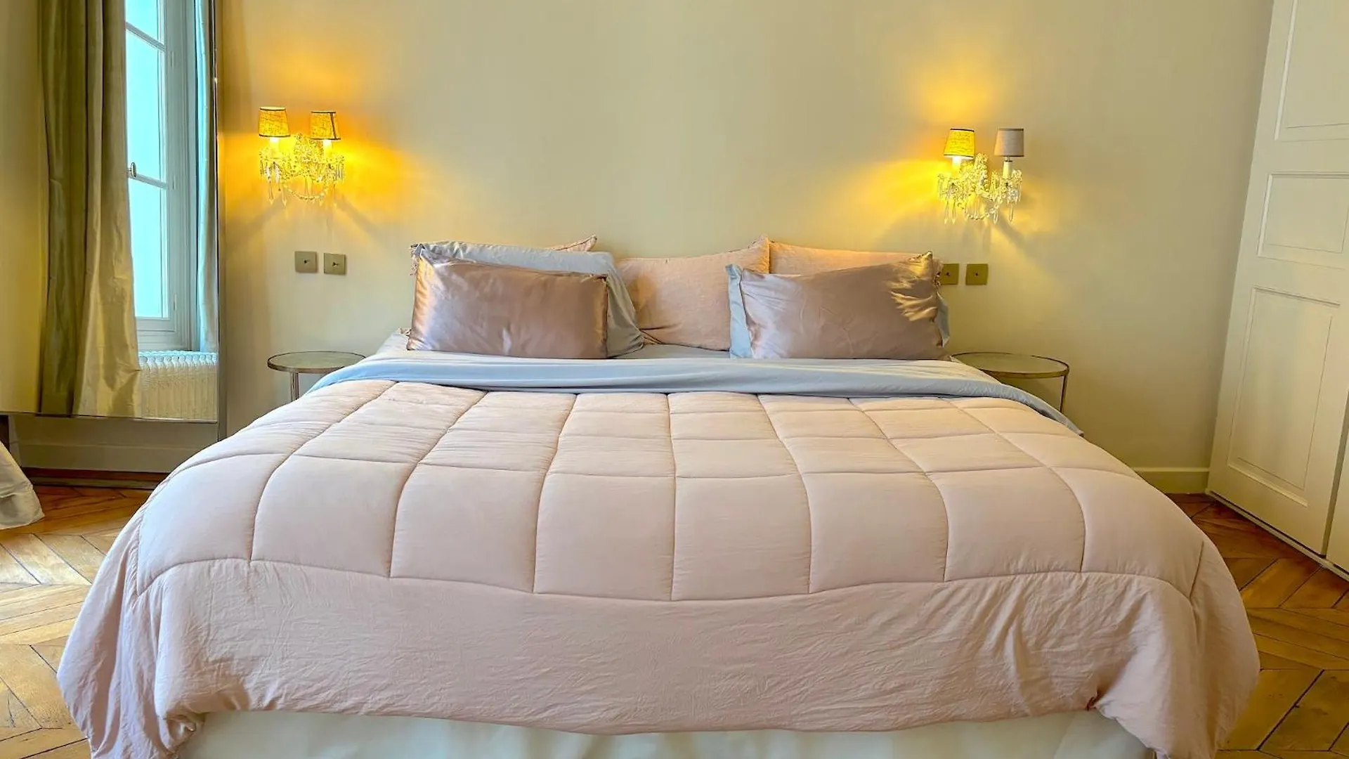 Daire L'Appartement Honore Paris